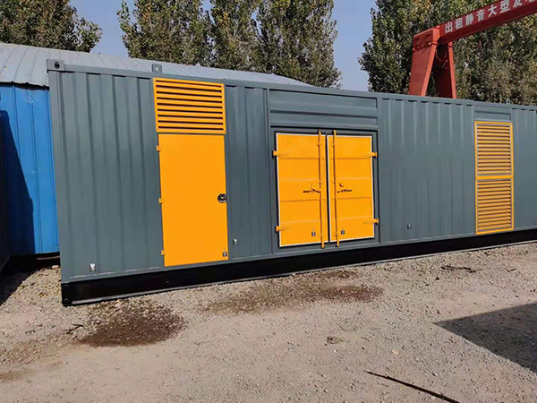 云霄300kw 柴油发电机组用多大的空气开关？